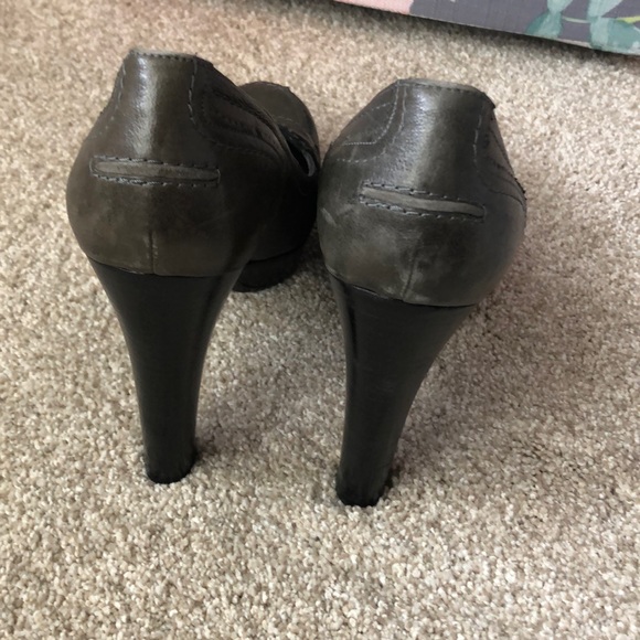 Stuart Weitzman Platform Loafers. Size 6. - Picture 3 of 4